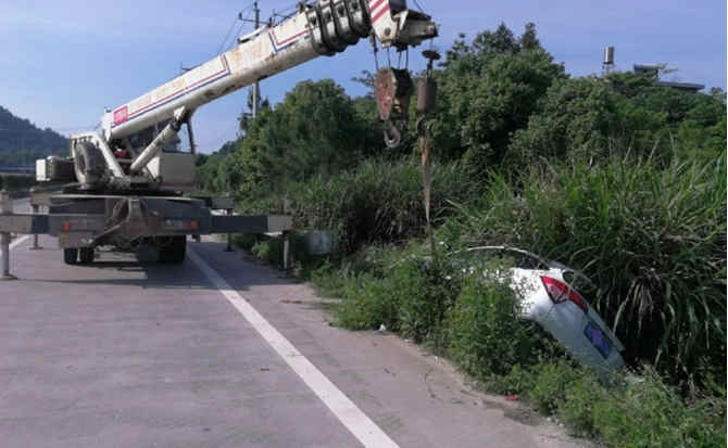 冠县重载吊车救援 冠县重载吊车救援